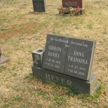 HEFER Gideon Daniël 1920-1997 &amp; Anna Fransina 1924-2006