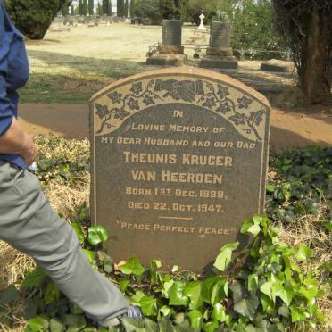 HEERDEN Theunis Kruger, van 1889-1947