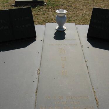 HURN Christiaan Frederik 1918-1984 &amp; Hester Johanna 1925-1992