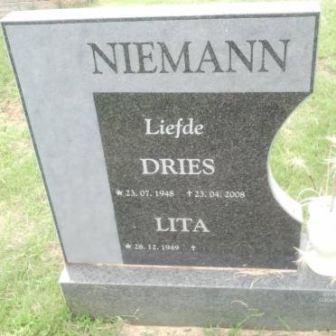 NIEMANN Dries 1948-2008 &amp; Lita 1949-