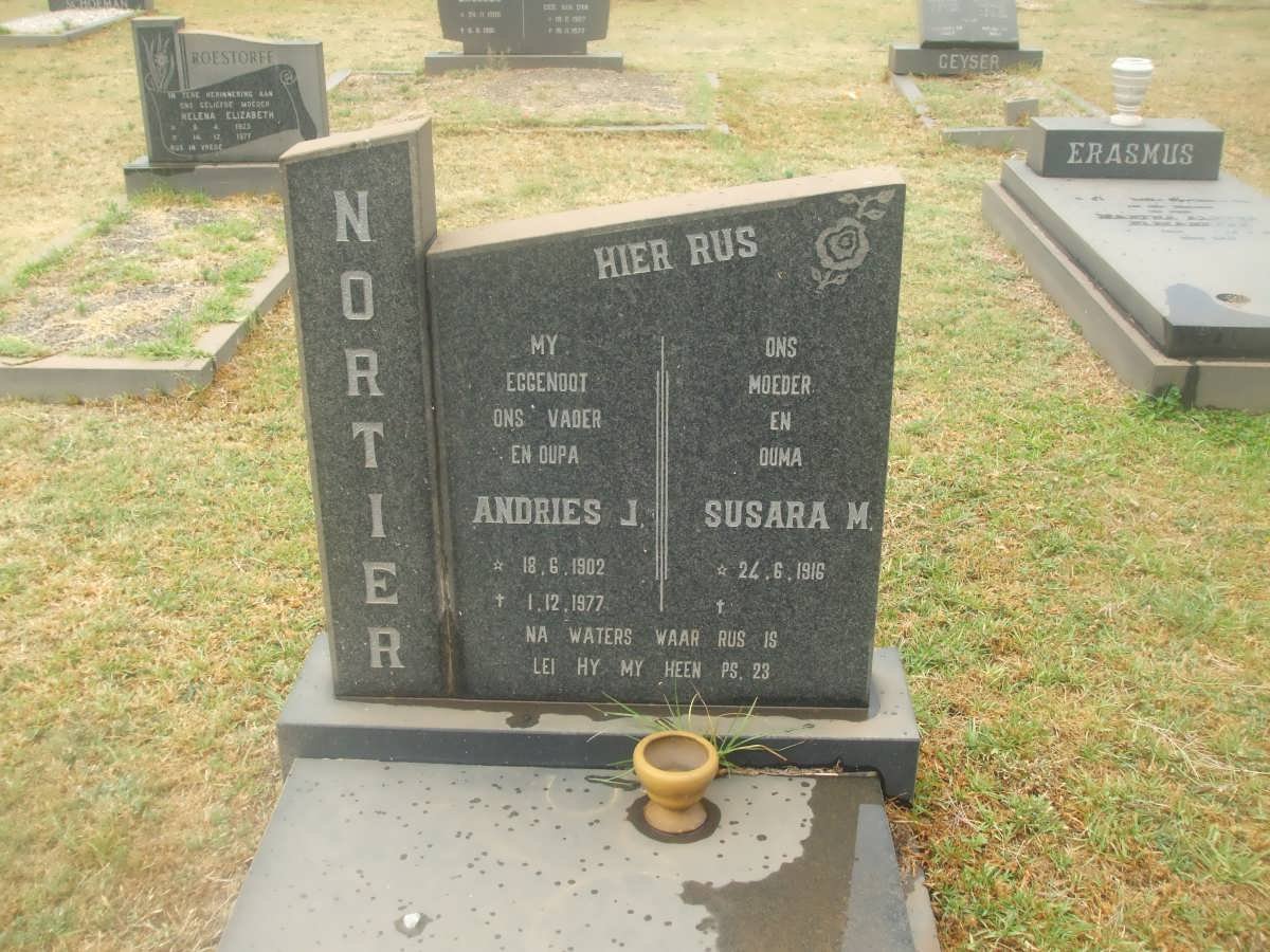 NORTIER Andries J. 1902-1977 & Susara M. 1916-
