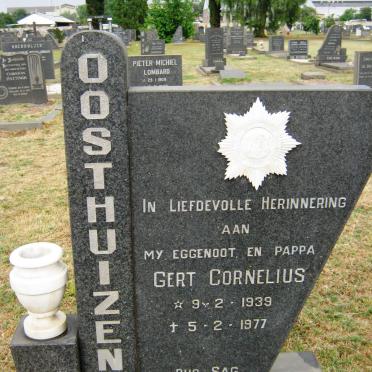 OOSTHUIZEN Gert Cornelius 1939-1977