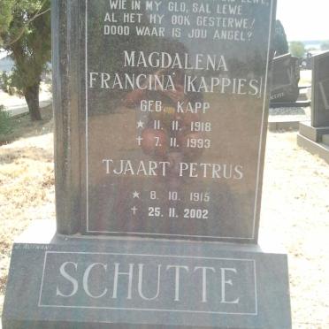 SCHUTTE Tjaart Petrus 1915-2002 &amp; Magdalena Francina KAPP 1918-1993