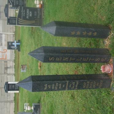 SENTLETSE Edwill 1977-2007