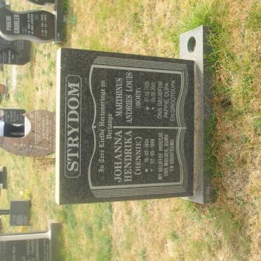 STRYDOM Marthinus Andries Louis 1928-2002 &amp; Johanna Hendrika 1924-1999