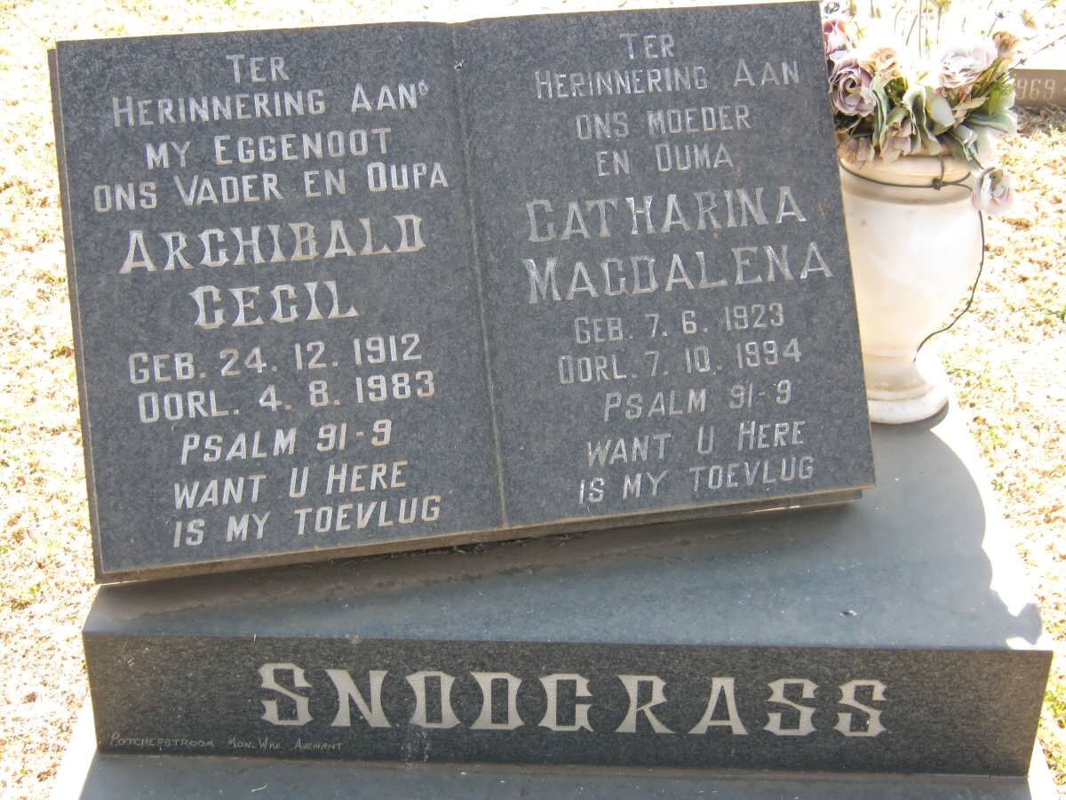 SNODGRASS Archibald Cecil 1912-1983 &amp; Catharina Magdalena 1923-1994