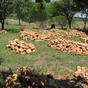 North West, RUSTENBURG district, Boekenhoutfontein 260 JQ, farm cemetery_1