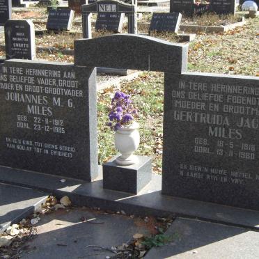 MILES Johannes M.G. 1912-1985 &amp; Gertruida Jacoba 1918-1980