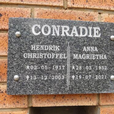 CONRADIE Hendrik Christoffel 1917-2003 & Anna Magrietha 1932-2021