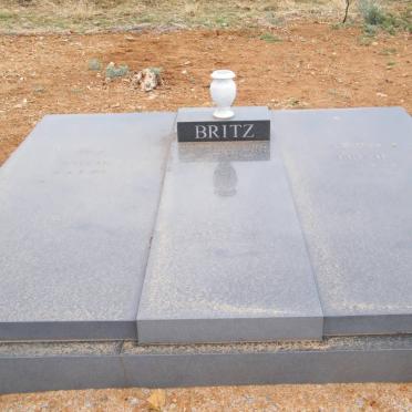 BRITZ Willie 1905-1997 &amp; Lettie 1910-1996
