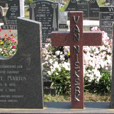 NIEKERK Hendrie Maius, van 1935-1989 &amp; Aletta Catharina GREYVENSTEIN 1932-