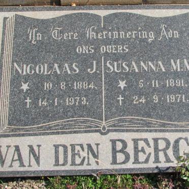 BERGH Nicolaas J., van den 1884-1973 &amp; Susanna M.M. 1891-1971