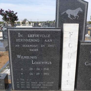 FOURIE Wilhelmus Lodewikus 1941-1992 &amp; Christina Johanna VAN BREDA 1948-