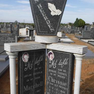 HEERDEN Chrissie, van nee VAN DER MERWE 1944-1990 :: VAN HEERDEN Marchell 1987-1990