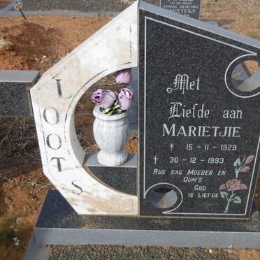 LOOTS P.C.J. 1928-1991 &amp; Marietjie 1929-1993