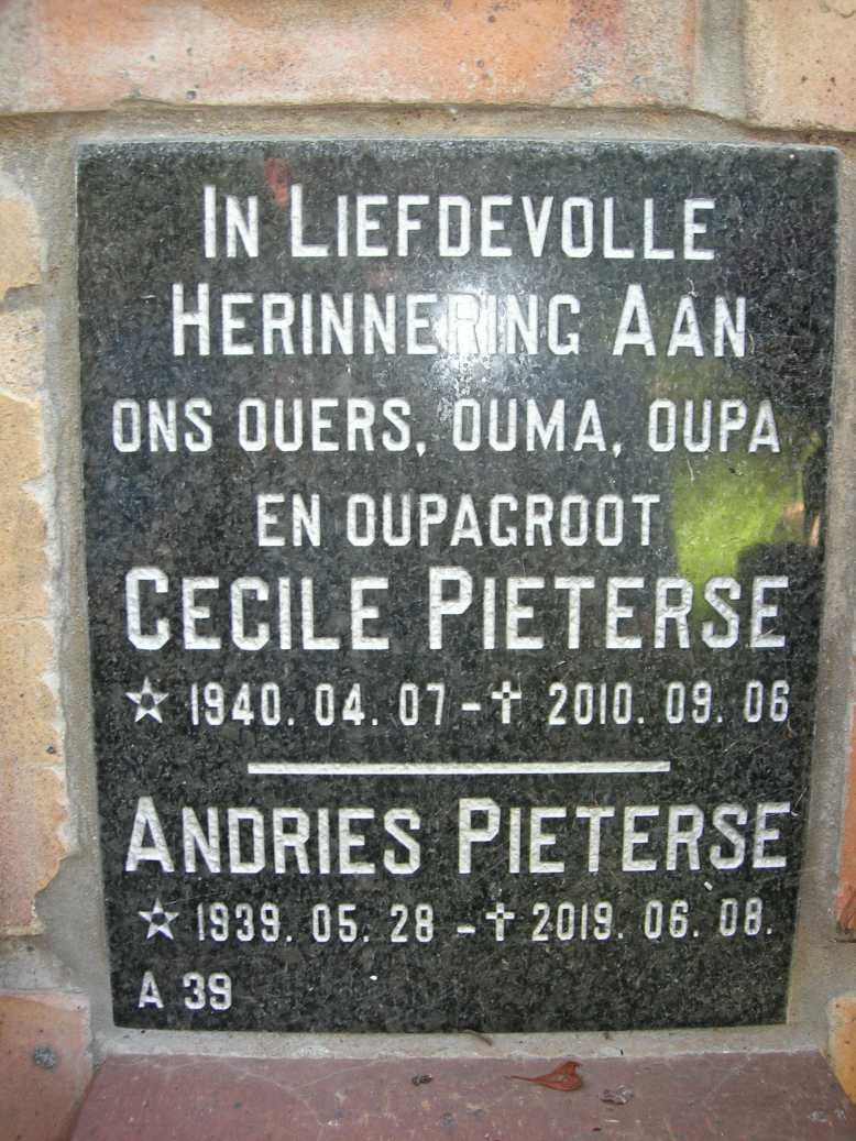PIETERSE Andries 1939-2019 & Cecile 1940-2010