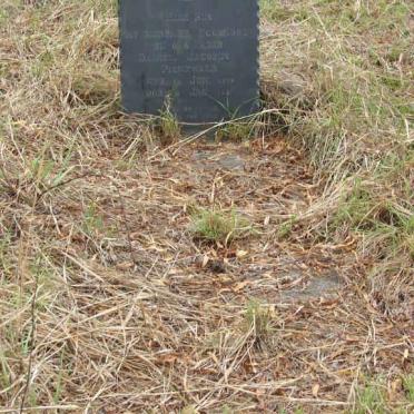 North West, SWARTRUGGENS district, Bestershoek 227 JP, farm cemetery_1