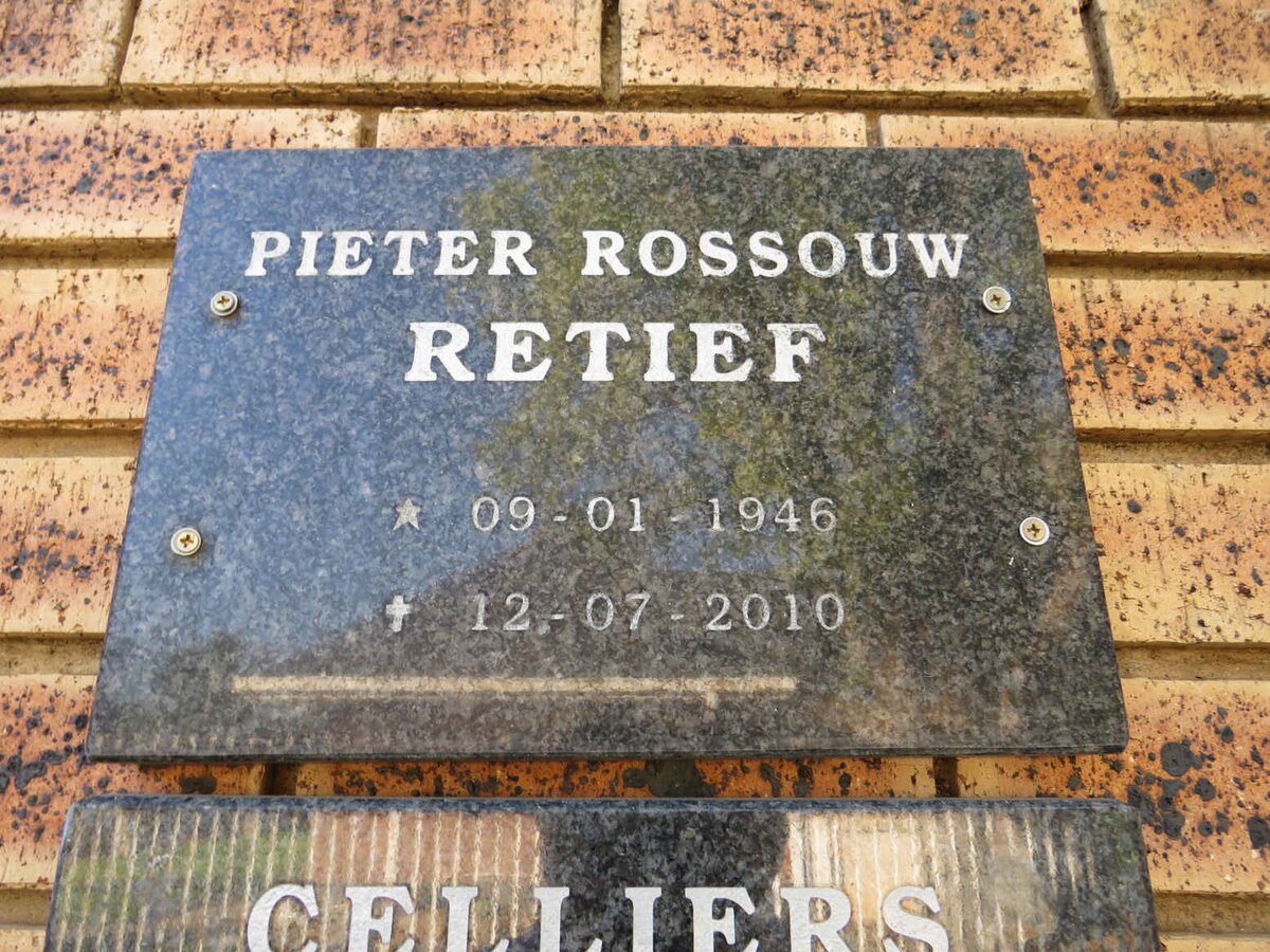 RETIEF Pieter Rossouw 1946-2010