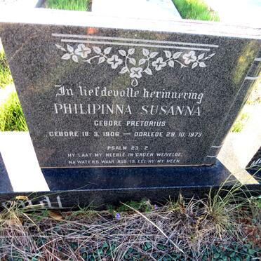 BEZUIDENHOUT Schalk Willem 1904-1978 & Philipinna Susanna PRETORIUS 1906-1973_3