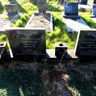 BEZUIDENHOUT Schalk Willem 1904-1978 & Philipinna Susanna PRETORIUS 1906-1973_1