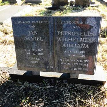 KIES Jan Daniel 1907-1999 & Petronella Wilhelmina Adriana 1912-1997