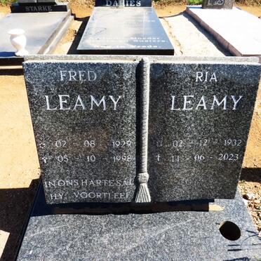 LEAMY Fred 1929-1998 & Ria 1932-2023