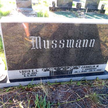 MUSSMANN Louis E.L. 1885-1974 & Cornelia M. HAASBROEK 1895-1982
