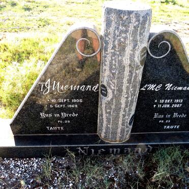 NIEMAND T.J. 1905-1969 & L.M.C. 1913-2007