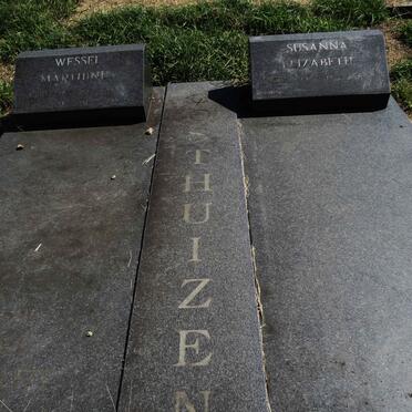 OOSTHUIZEN Wessel Marthinus 1942-1999 & Susanna Elizabeth 1944- _1