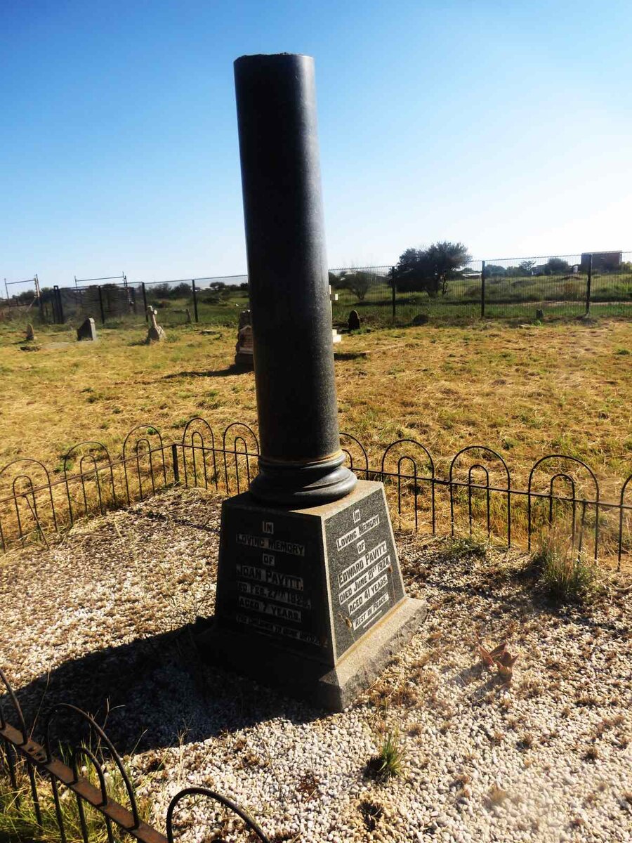 PAVITT Edward -1924 :: PAVITT Elizabeth J. -1925 :: PAVITT Joan -1925 :: PALM Benjamin James -1924