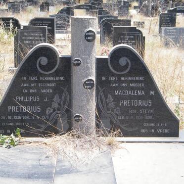 PRETORIUS Phillipus J. 1936-1976 &amp; Magdalena M. STEYN 1939-