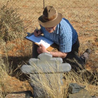 3. Recording the descriptions on the grave of N.J.Campher