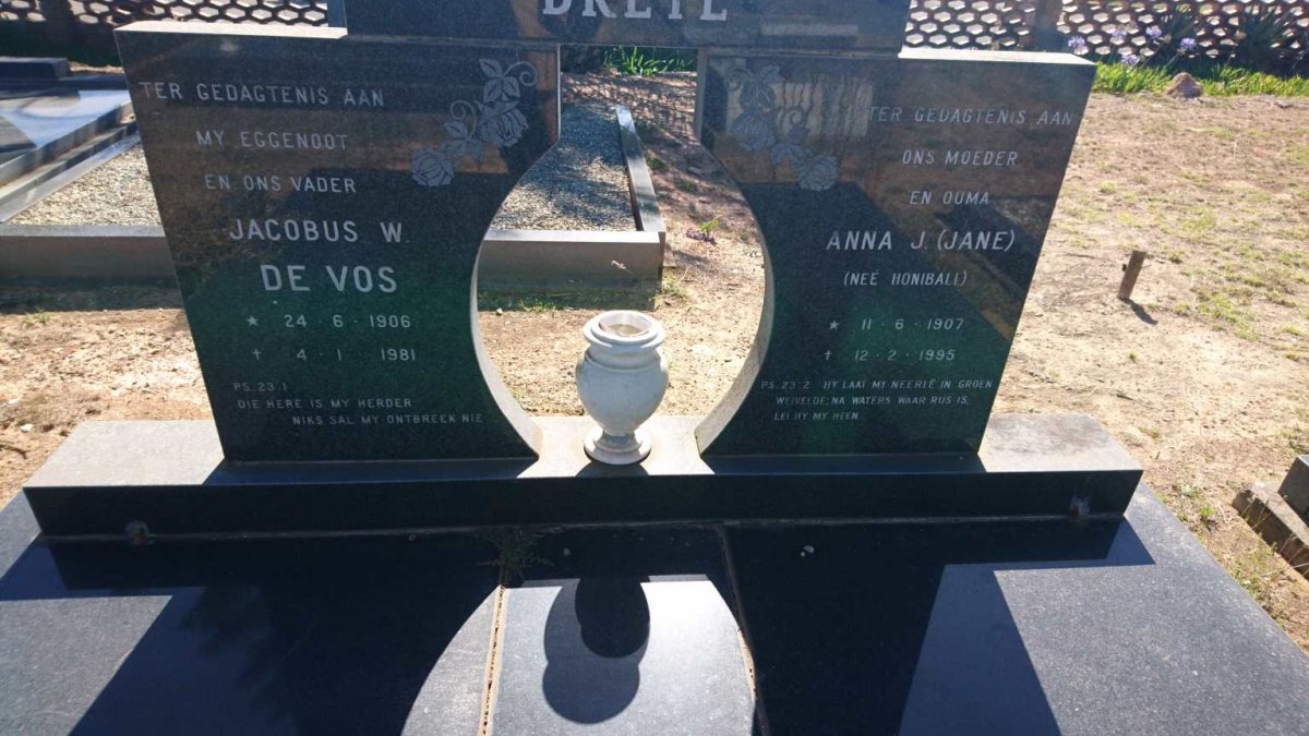 BREYL Jacobus W. de Vos 1906-1981 &amp; Anna J. HONIBALL 1907-1995