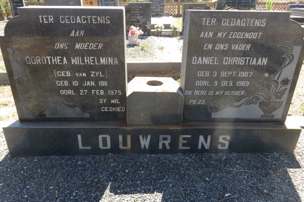 LOUWRENS Daniel Christiaan 1907-1969 &amp; Dorothea Wilhelmina VAN ZYL 1911-1975