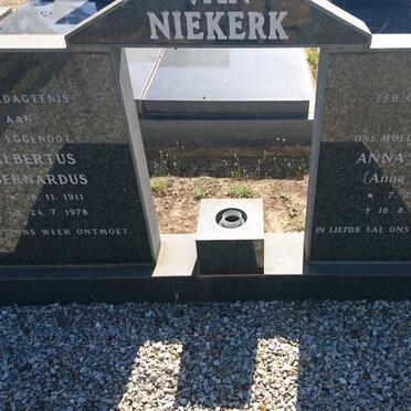 NIEKERK Albertus Bernardus, van 1911-1978 &amp; Anna Sophia BARRY 1923-2003