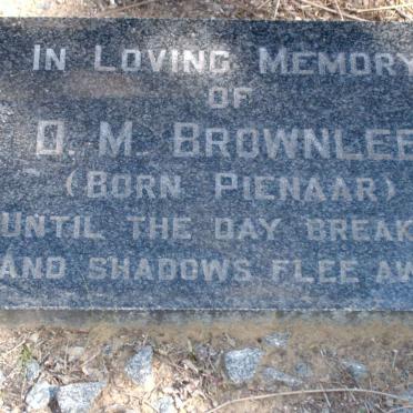 BROWNLEE D.M. nee PIENAAR
