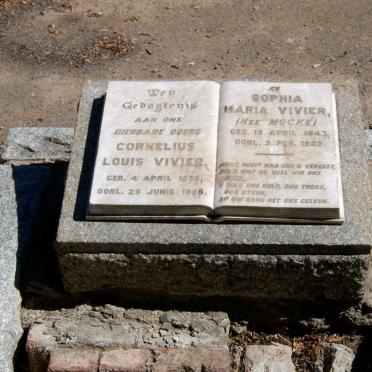 VIVIER Cornelius Louis 1836-19?8 &amp; Sophia Maria MOCKE 1847-1923