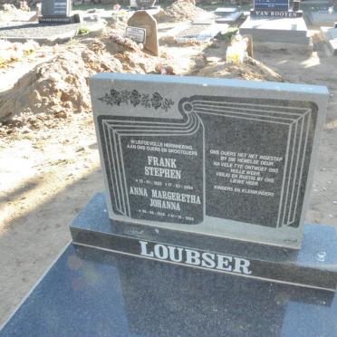LOUBSER Frank Stephen 1925-2004 &amp; Anna Margeretha Johanna 192?-2004