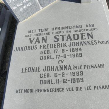 STADEN Jakobus Frederik Johannes, van 1894-1989 &amp; Leonie Johanna PIENAAR 1899-1989