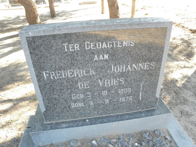 VRIES Frederick Johannes, De 1898-1976