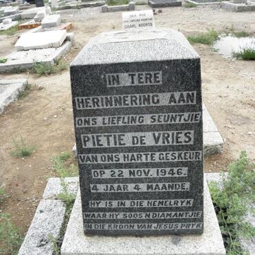 VRIES Pietie, de -1946