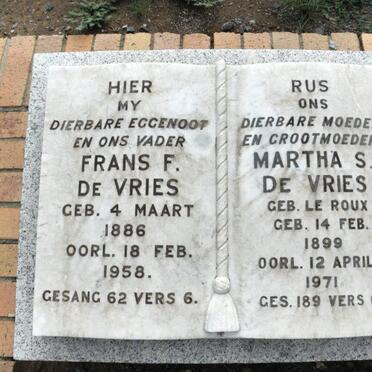 VRIES Frans F., de 1886-1958 &amp; Martha S. le ROUX 1899-1971