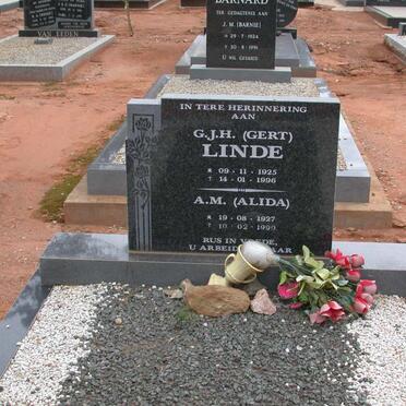 LINDE G.J.H. 1925-1996 &amp; A.M. 1927-1999