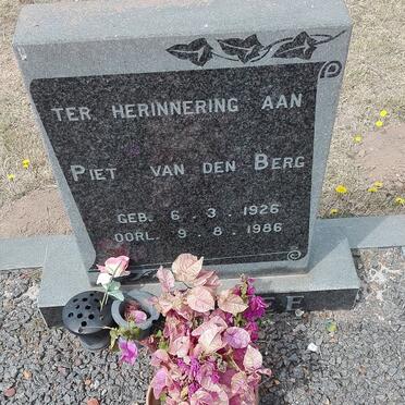 BERG Piet, van den 1926-1986