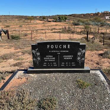 FOUCHE Johannes Hendrik 1927-2003 &amp; Verna Dougleane MOMBERG 1930-2002