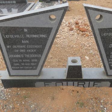 FOURIE Johannes Theodorus 1896-1967 &amp; Olivia Anna COLEMAN 1900-1971