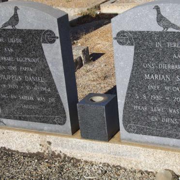? Philippus Daniel 1920-1964 &amp; Marian Shirley McCARTHY 1932-1976