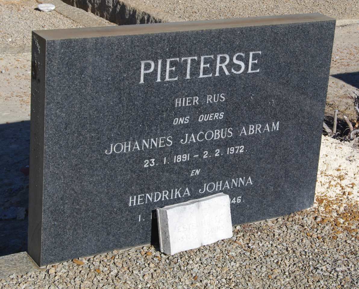 PIETERSE Johannes Jacobus Abram 1891-1972 &amp; Hendrika Johanna -??46