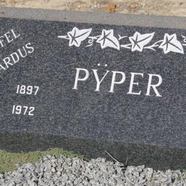 PYPER Christoffel Everhardus 1897-1972 &amp; Margaretha Jacoba HUGO 1896-1992