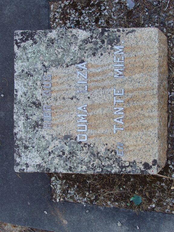 ? Ouma Liza en Tante Miem